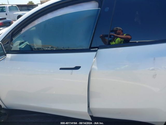 7SAYGDED5RF015600 Tesla Model Y