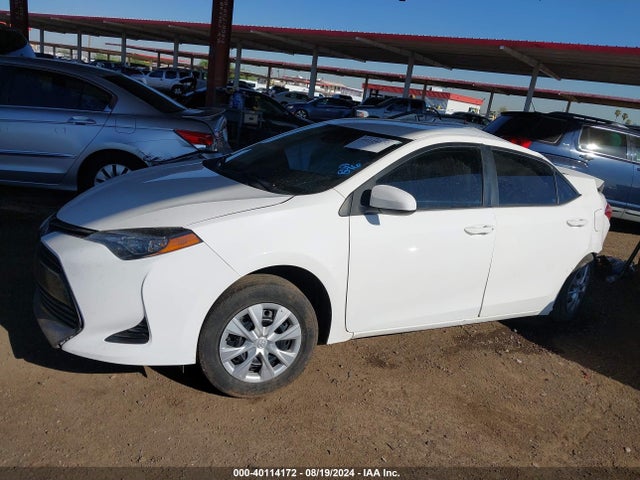 Toyota COROLLA L 2018 2T1BURHEXJC113236 Image 13