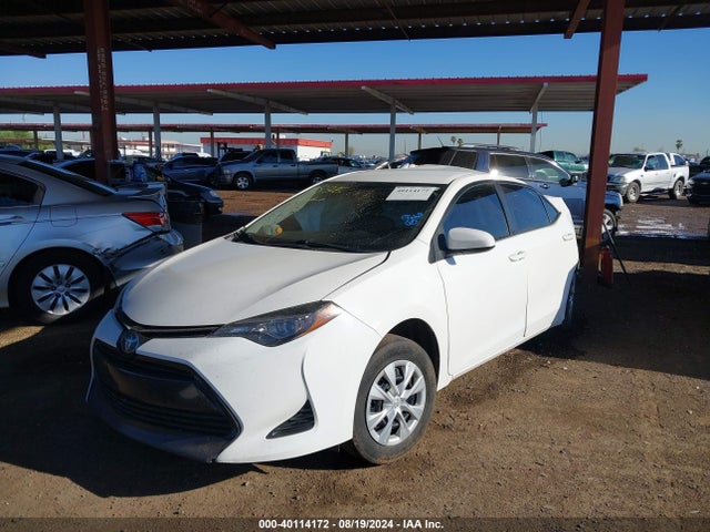 Toyota COROLLA L 2018 2T1BURHEXJC113236 Image 2