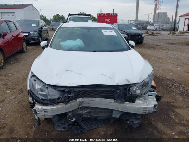Honda Civic Lx 2018 19XFC2F53JE204199 Image 12