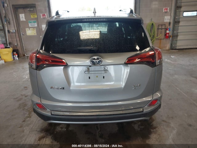 Toyota Rav4 Xle 2017 2T3RFREV5HW694819 Image 16