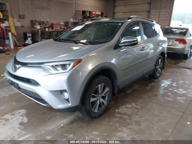 Toyota Rav4 Xle 2017 2T3RFREV5HW694819 Image 2