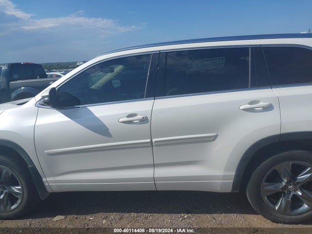 Toyota Highlander Limited Platinum 2018 5TDYZRFH0JS244384 Image 14