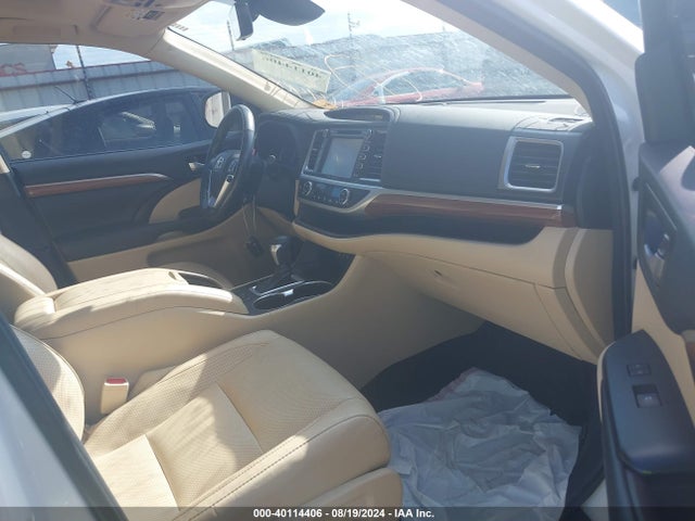 Toyota Highlander Limited Platinum 2018 5TDYZRFH0JS244384 Image 5