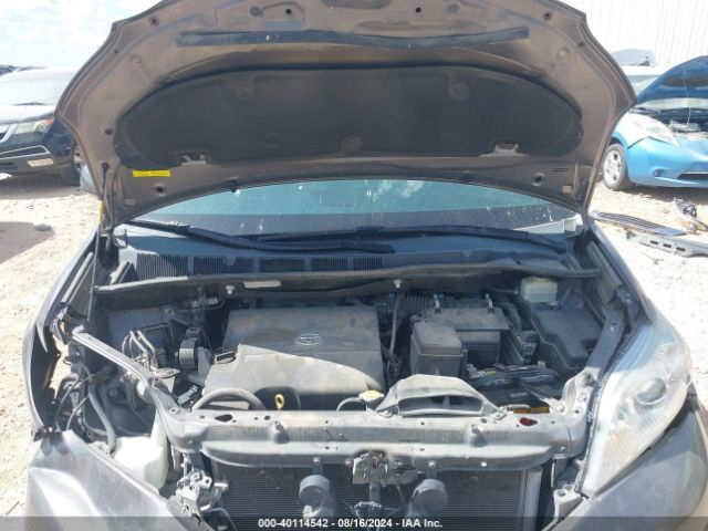 5TDYK3DC5FS664951 Toyota Sienna Xle 8 Passenger