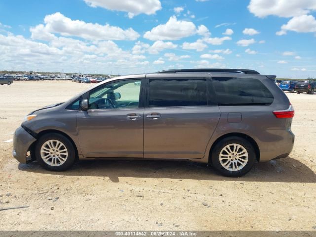 5TDYK3DC5FS664951 Toyota Sienna Xle 8 Passenger