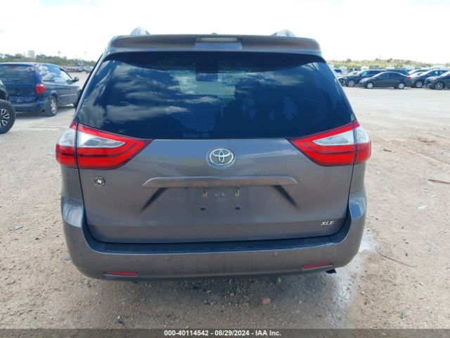 5TDYK3DC5FS664951 Toyota Sienna Xle 8 Passenger