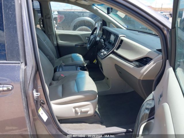 5TDYK3DC5FS664951 Toyota Sienna Xle 8 Passenger