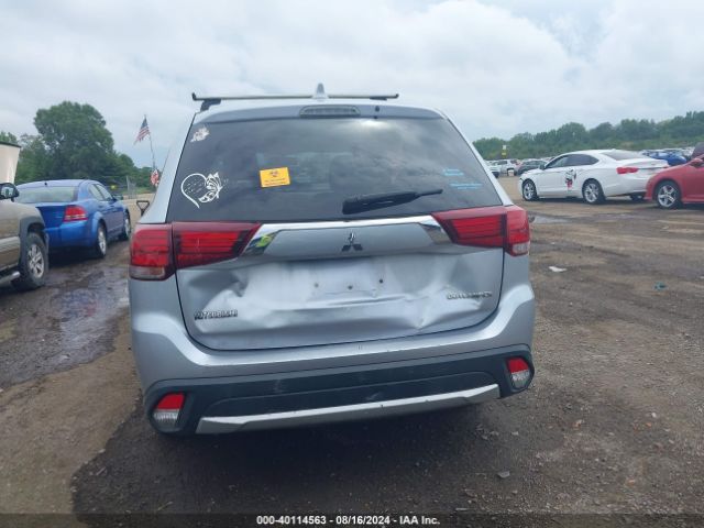 JA4AD2A33HZ024372 Mitsubishi Outlander Es