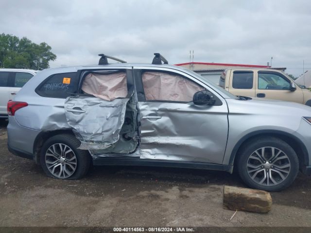 JA4AD2A33HZ024372 Mitsubishi Outlander Es