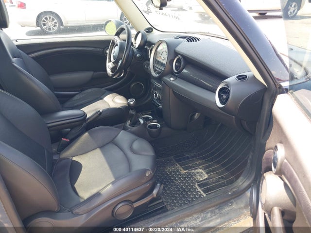 2011 MINI COOPER S CLUBMAN WMWZG3C55BTY31049 Photo 4