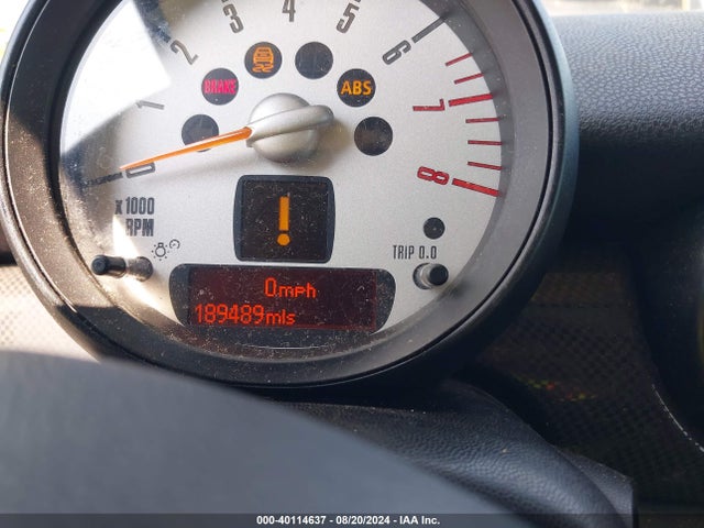 2011 MINI COOPER S CLUBMAN WMWZG3C55BTY31049 Photo 6