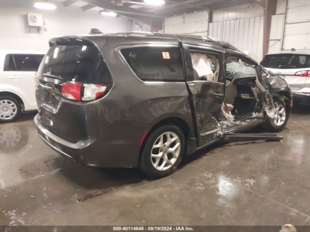 2C4RC1EG8HR507823 Chrysler Pacifica Touring-l Plus