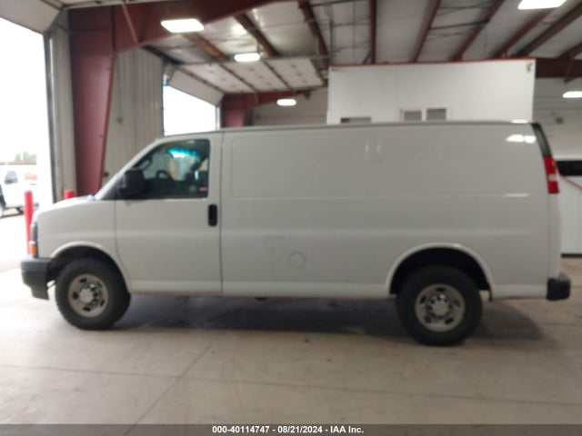 Chevrolet Express 2500 Work Van 2017 1GCWGAFF4H1136287 Image 14