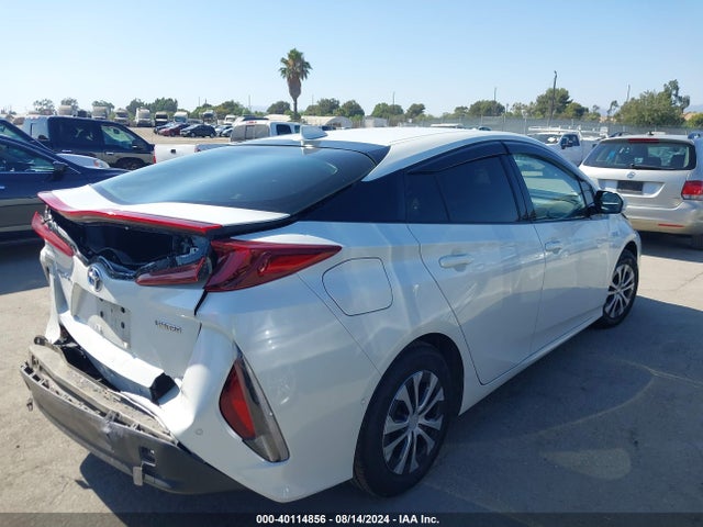 Toyota Prius Prime Limited 2020 JTDKARFPXL3127968 Image 4