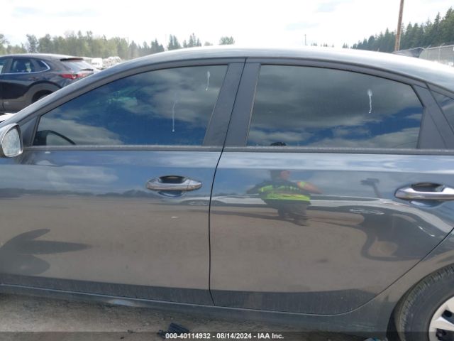 3KPF24AD7ME401586 KIA FORTE FE