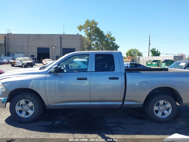 1C6RR7FG8KS667360 RAM 1500 Classic Tradesman Quad Cab 4x4 6'4 Box