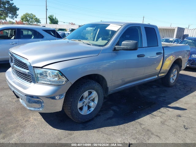 1C6RR7FG8KS667360 RAM 1500 Classic Tradesman Quad Cab 4x4 6'4 Box