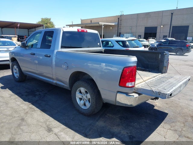 1C6RR7FG8KS667360 RAM 1500 Classic Tradesman Quad Cab 4x4 6'4 Box