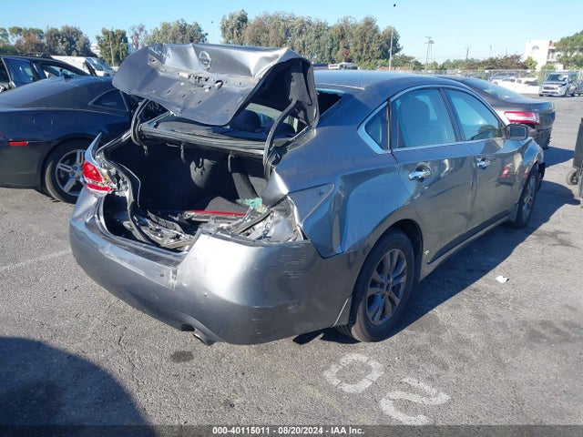 Nissan Altima 2.5 S 2015 1N4AL3AP2FC464705 Image 4