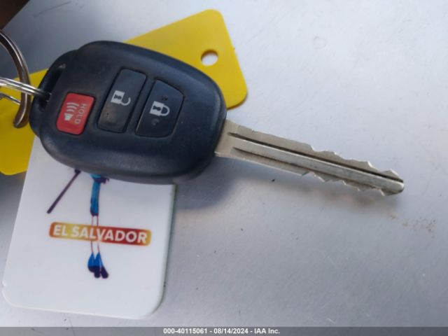 JTDKDTB3XE1073657 Toyota Prius C One