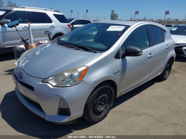 JTDKDTB3XE1073657 Toyota Prius C One