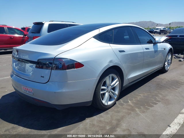 Tesla Model S 60/70/85 2015 5YJSA1E19FF111413 Image 4