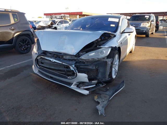 Tesla Model S 60/70/85 2015 5YJSA1E19FF111413 Image 6