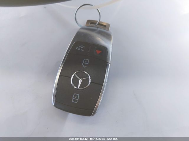 WDD3G4EB2KW025921 Mercedes-Benz A 220
