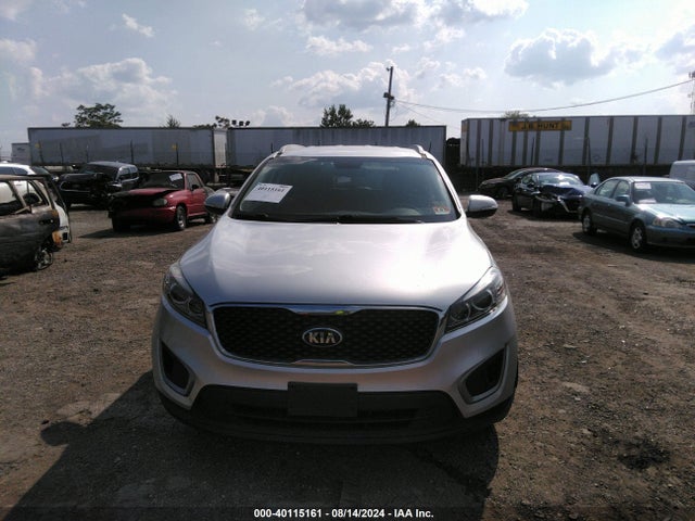5XYPGDA57HG302287 KIA Sorento 3.3l Lx