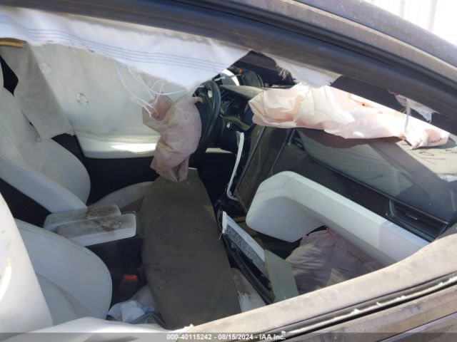 5YJXCBE20LF271822 Tesla Model X Long Range Dual Motor All-wheel Drive/long Range Plus Dual Motor All-wheel Drive