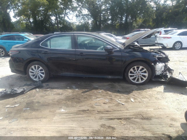4T1C11AK7MU429002 Toyota CAMRY LE