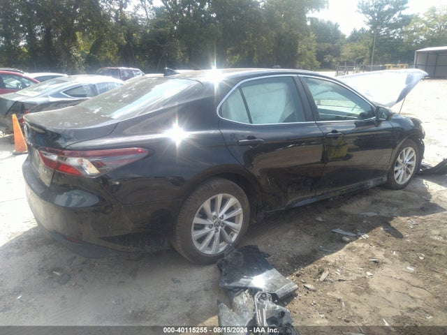 4T1C11AK7MU429002 Toyota CAMRY LE