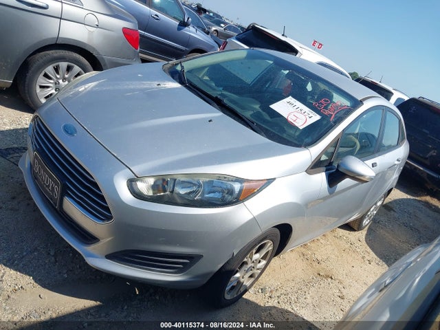 Ford FIESTA SE 2014 3FADP4BJ5EM131087 Image 2