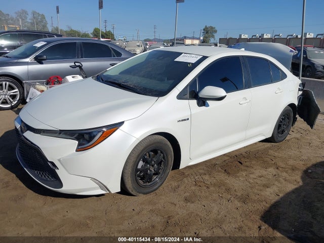 Toyota Corolla Hybrid Le 2021 JTDEAMDE1MJ014621 Image 2