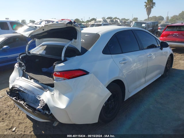 Toyota Corolla Hybrid Le 2021 JTDEAMDE1MJ014621 Image 4