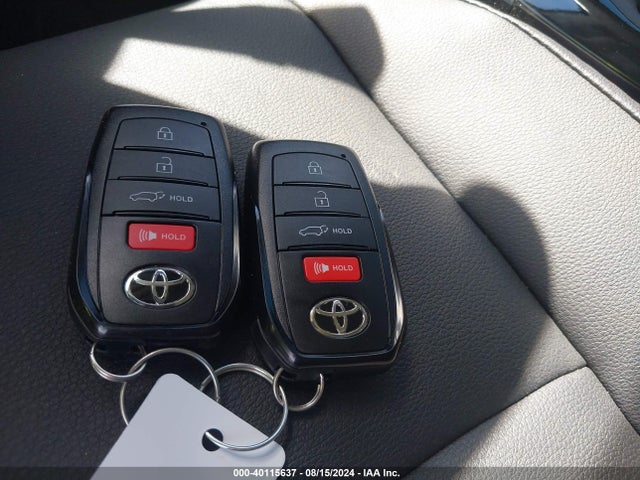 Toyota Corolla Cross Xle 2024 7MUDAAAG7RV100158 Image 11