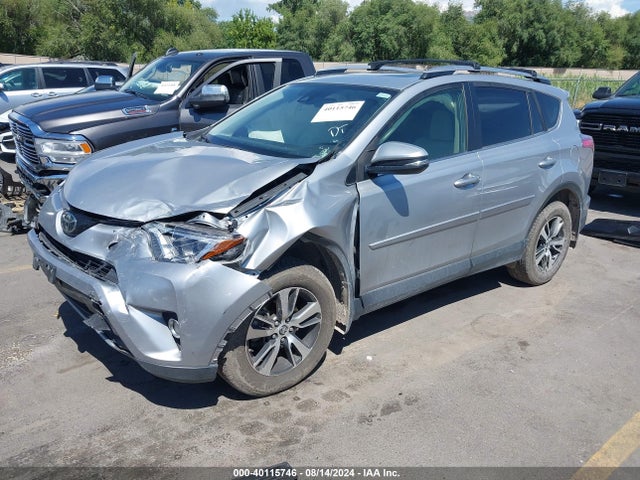 Toyota Rav4 Xle 2018 JTMRFREV0JJ242524 Image 2