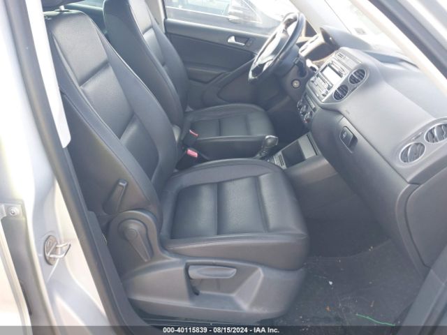 WVGAV3AX0EW504244 Volkswagen TIGUAN SE