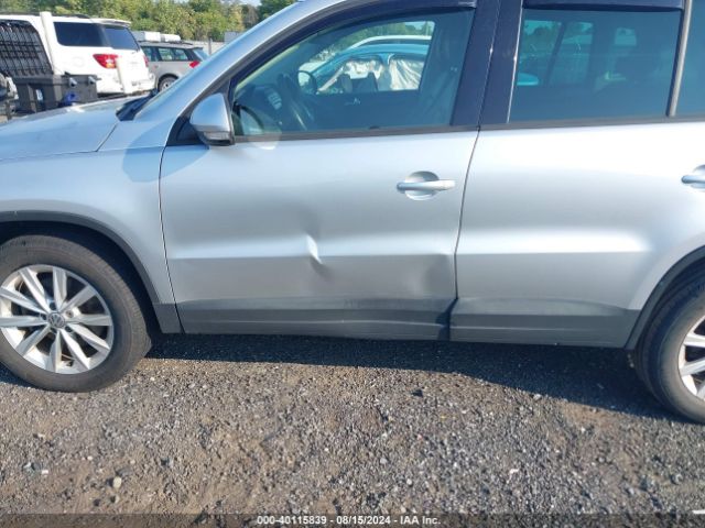 WVGAV3AX0EW504244 Volkswagen TIGUAN SE