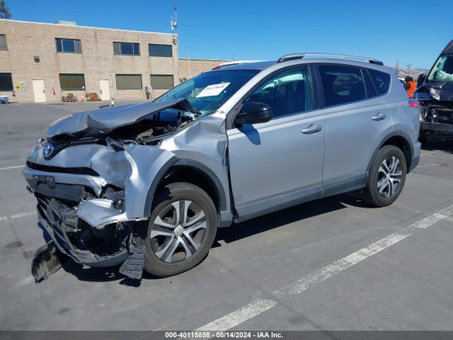 Toyota RAV4 LE 2016 2T3BFREV6GW498193 Image 2