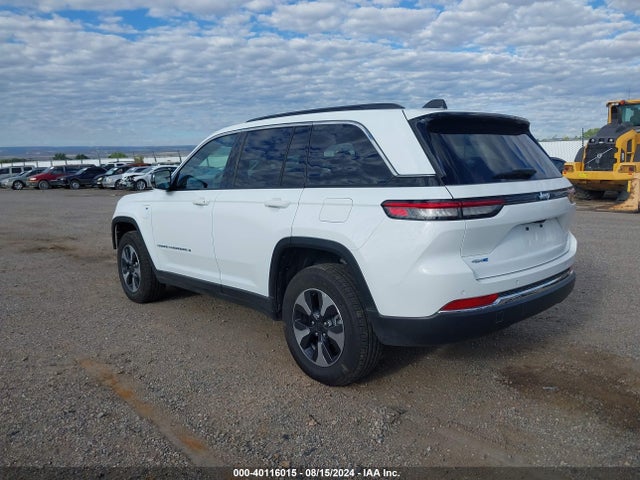 Jeep Grand Cherokee 4xe 2024 1C4RJYB68R8516674 Image 3