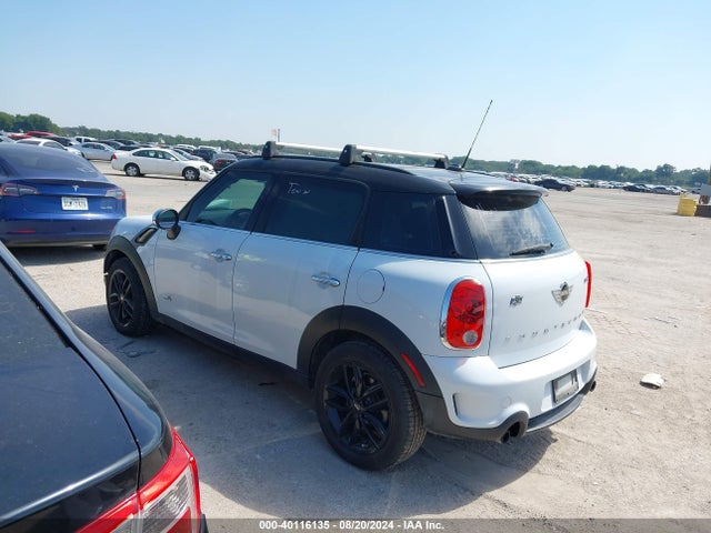 2013 MINI COUNTRYMAN WMWZC5C56DWP34662 Photo 2