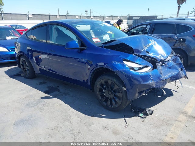 2024 TESLA MODEL Y 7SAYGAEE2RF133093 Photo 0