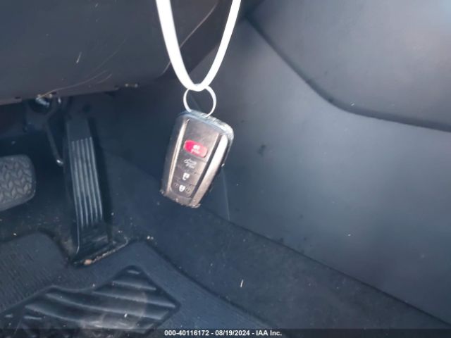 2T3C1RFV8MW128585 Toyota Rav4 Xle Premium