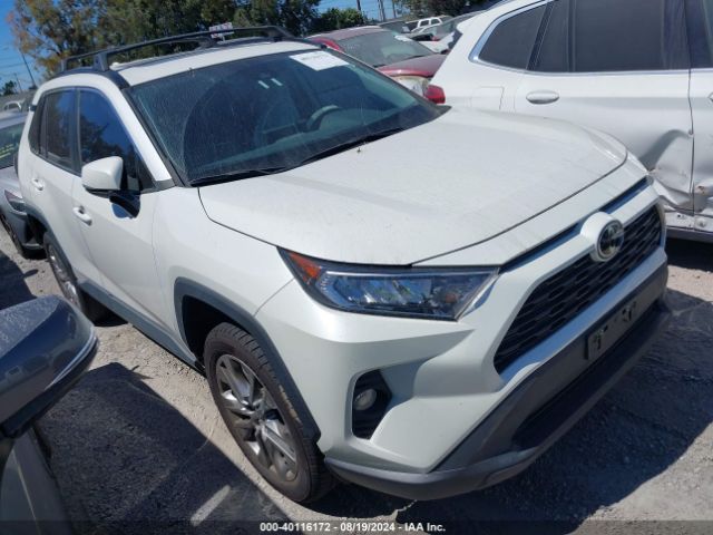 2T3C1RFV8MW128585 Toyota Rav4 Xle Premium