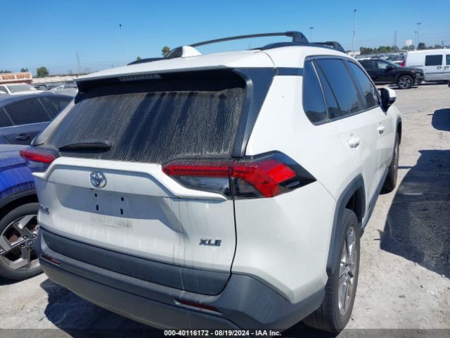 2T3C1RFV8MW128585 Toyota Rav4 Xle Premium