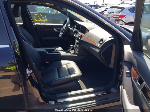 WDDGF8AB2EA958219 Mercedes-Benz C 300 Luxury 4matic/sport 4matic