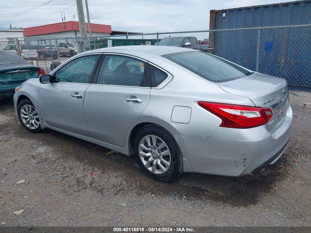Nissan Altima 2.5 S 2017 1N4AL3APXHN320455 Image 3