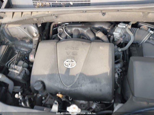 Toyota Highlander Le Plus 2018 5TDBZRFH5JS805720 Image 10